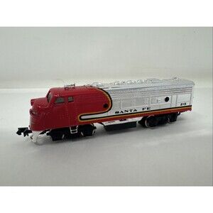 N Scale Bachmann Santa Fe 215 Diesel Locomotive Loco Train